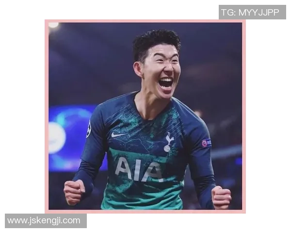 足球明星的魅力与时尚男模的完美结合展现运动与风格的双重魅力