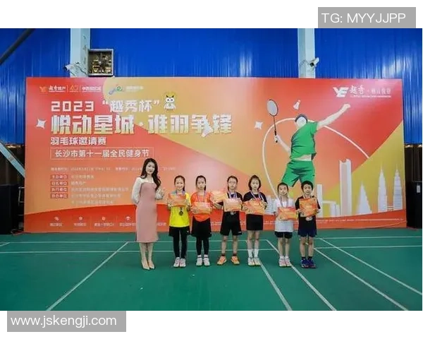 重庆羽毛球队战术实力强劲荣登全国第九名引发关注 重庆羽毛球队战术实力强劲荣登全国第九名引发关注