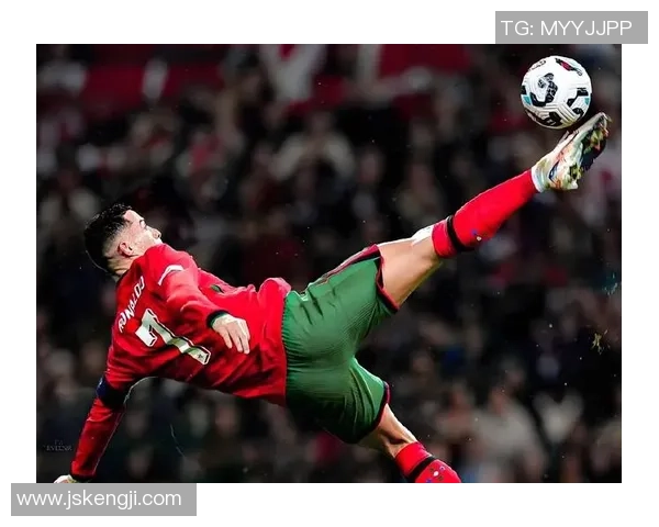 1950年以来足球界的传奇明星与他们的辉煌成就回顾