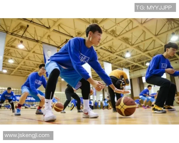 武汉篮球队防守革新之路:从传统到现代的全面转型与探索 武汉篮球队防守革新之路:从传统到现代的全面转型与探索